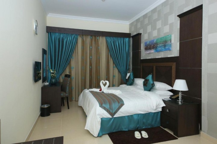 Classic Two Bedroom Near Mall Of Emirates By Luxury Bookings 12 Luxury Bookings