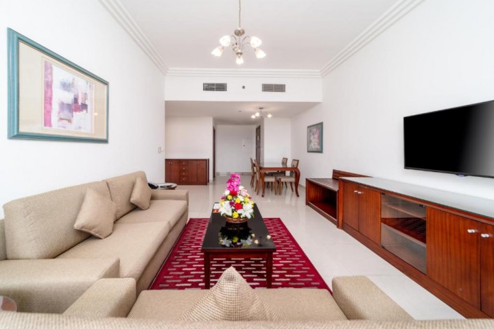 Deluxe One Bedroom Apartment Near Reef Mall By Luxury Bookings 10 Luxury Bookings