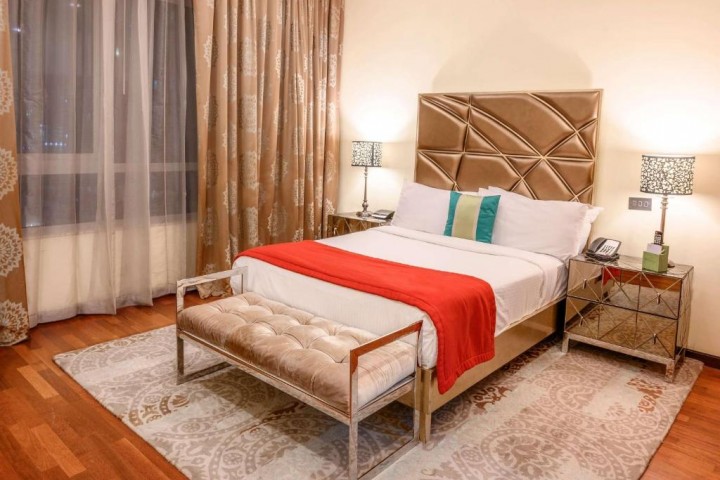 One Bedroom Near Downtown By Luxury Bookings 13 Luxury Bookings