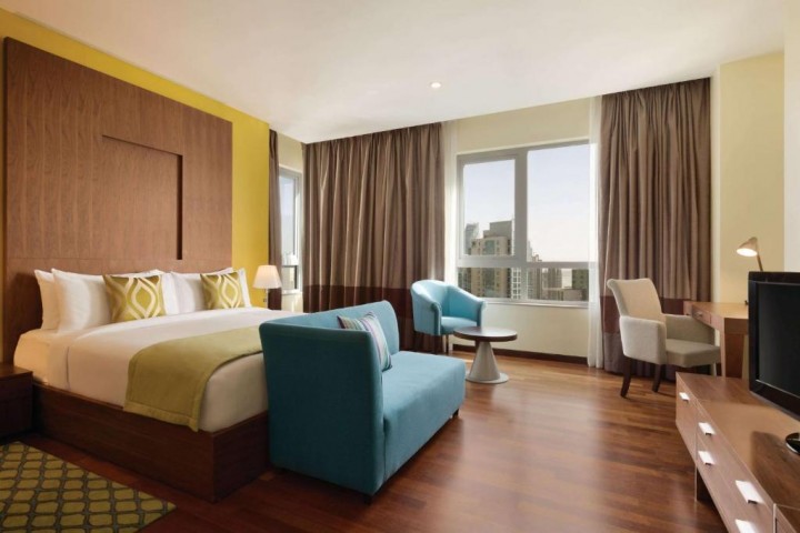 One Bedroom Near Downtown By Luxury Bookings 14 Luxury Bookings