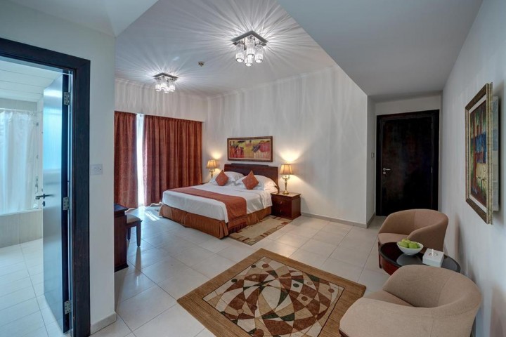 Two Bedroom Apartment Near Marina Scape Mall By Luxury Bookings 13 Luxury Bookings