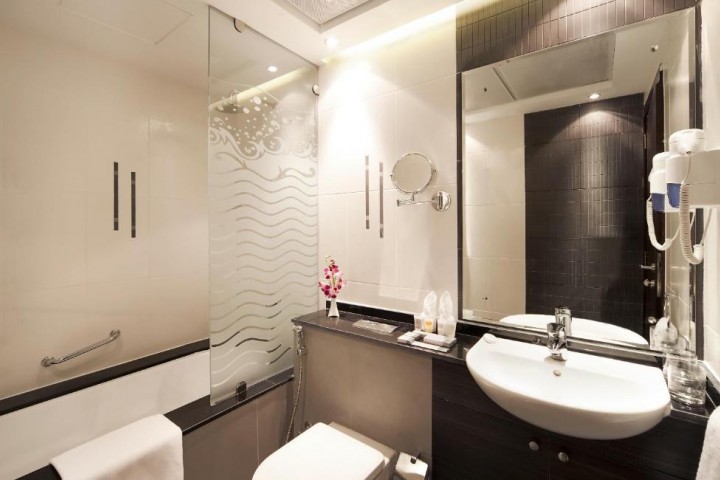 One Bedroom Apartment Near Dubai Marina Mall By Luxury Bookings 4 Luxury Bookings