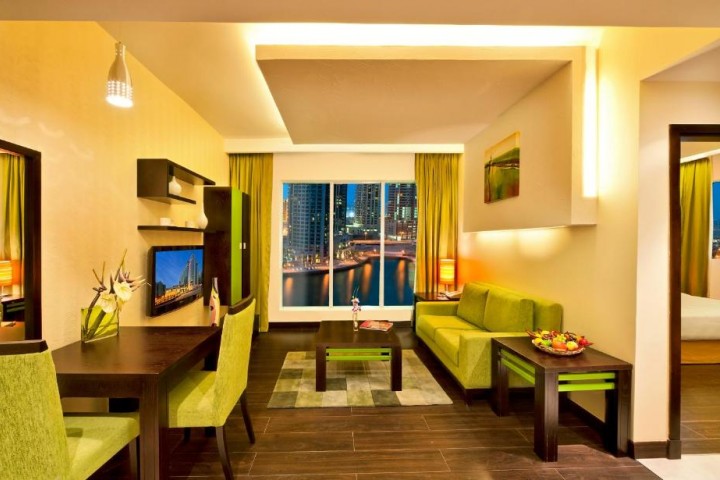 One Bedroom Apartment Near Dubai Marina Mall By Luxury Bookings 5 Luxury Bookings