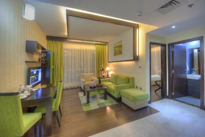 One Bedroom Apartment Near Dubai Marina Mall By Luxury Bookings 8 Luxury Bookings
