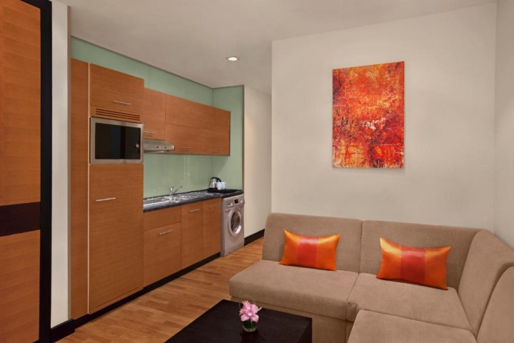 King Studio Near Mall Of Emirates By Luxury Bookings 2 Luxury Bookings