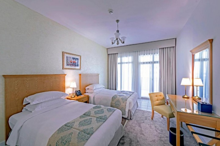 Two Bedroom Apartment Near Dubai Mall By Luxury Bookings 20 Luxury Bookings