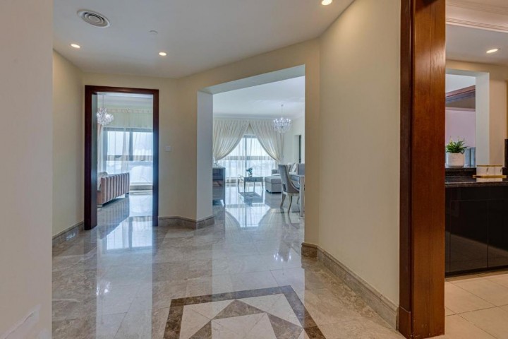 Two Bedroom Apartment in Palm Jumeirah Near Nakheel Mall By Luxury Bookings 21 Luxury Bookings