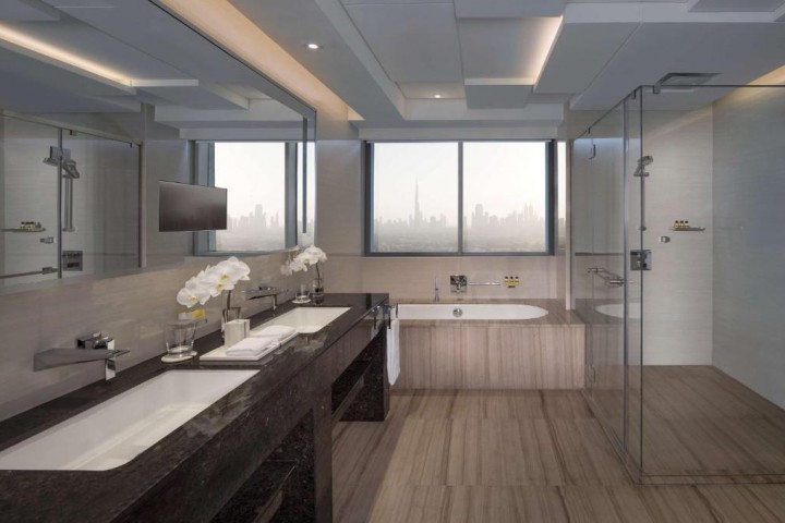 Studio apartment Near Dominos Pizza By Luxury Bookings 6 Luxury Bookings