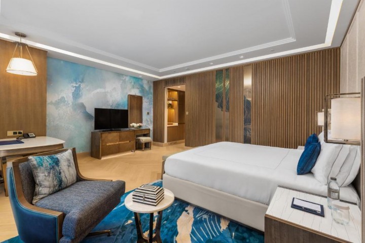 Two Bedroom Grand Luxury Suite In Palm Jumeirah By Luxury Bookings 10 Luxury Bookings