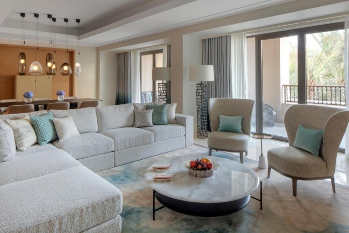 Ultra luxury Skyline Suite In Jumeirah Resort By Luxury Bookings 5 Luxury Bookings