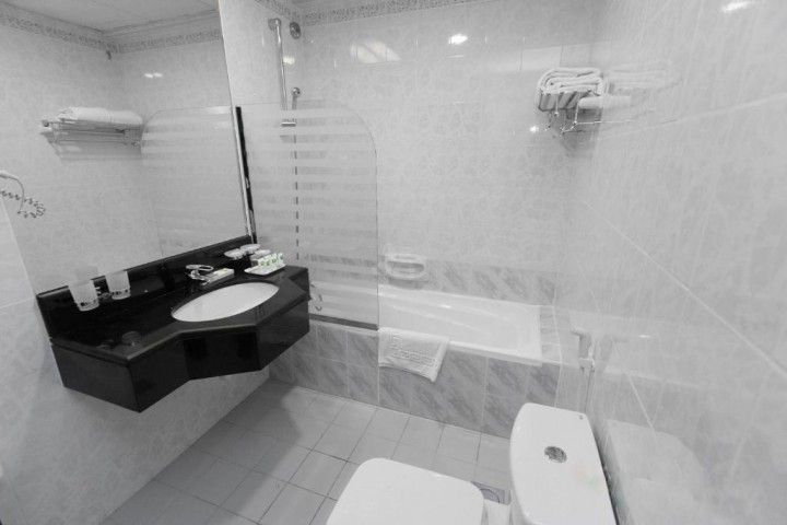 Standard Room Near Kadooli Supermarket By Luxury Bookings 8 Luxury Bookings