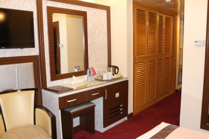 Standard Room Near Habib Bank Baniyas By Luxury Bookings 5 Luxury Bookings