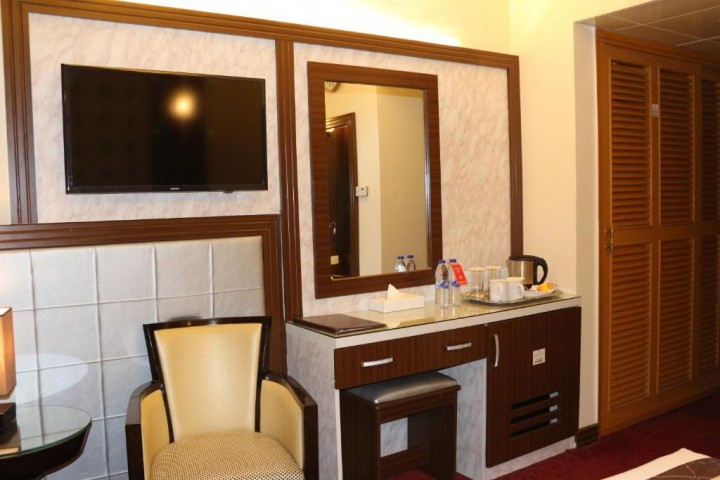Standard Room Near Habib Bank Baniyas By Luxury Bookings 6 Luxury Bookings