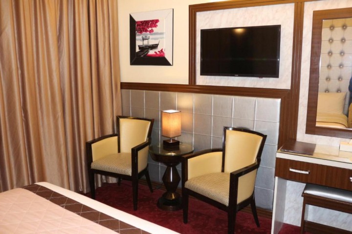 Standard Room Near Habib Bank Baniyas By Luxury Bookings 8 Luxury Bookings