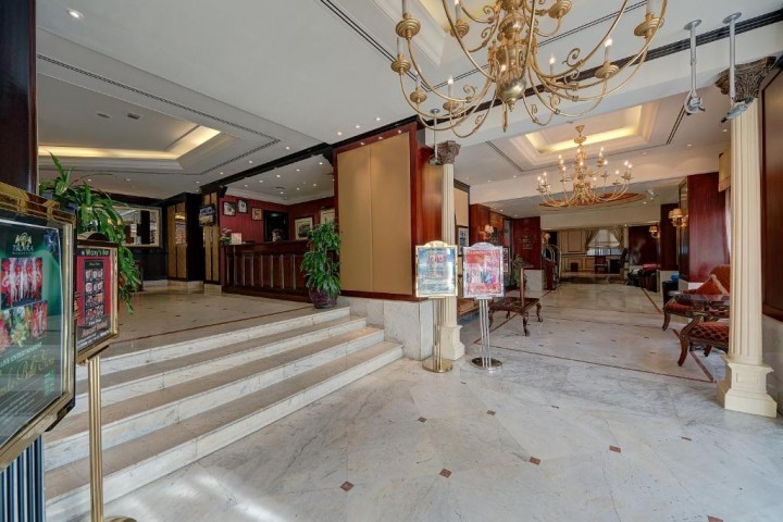 Deluxe Room Near Sharaf DG Metro Station By Luxury Bookings 26 Luxury Bookings