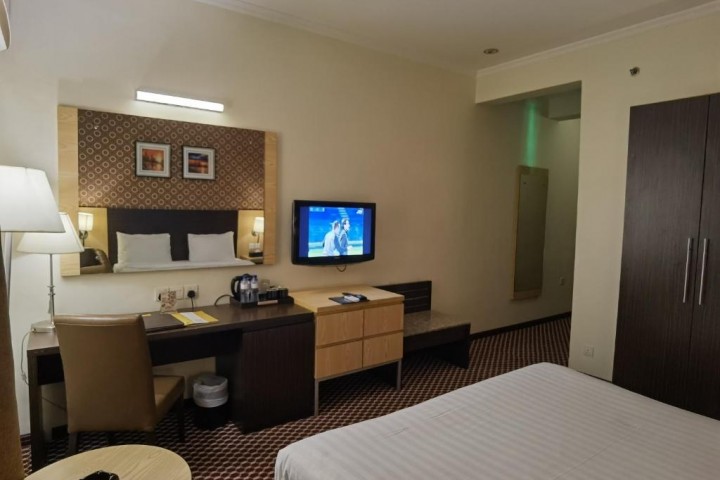 Standard Room Near Desi Junction By Luxury Bookings 4 Luxury Bookings