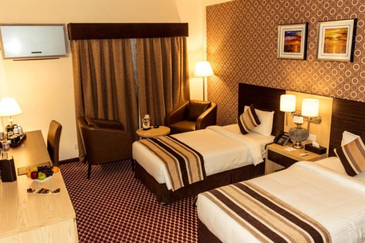 Standard Room Near Desi Junction By Luxury Bookings 7 Luxury Bookings