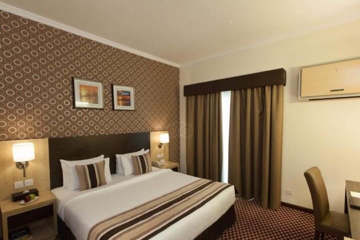 Standard Room Near Desi Junction By Luxury Bookings 10 Luxury Bookings