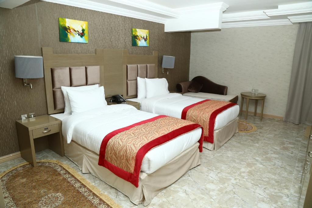Standard Room Near Baniyas Metro By Luxury Bookings Luxury Bookings