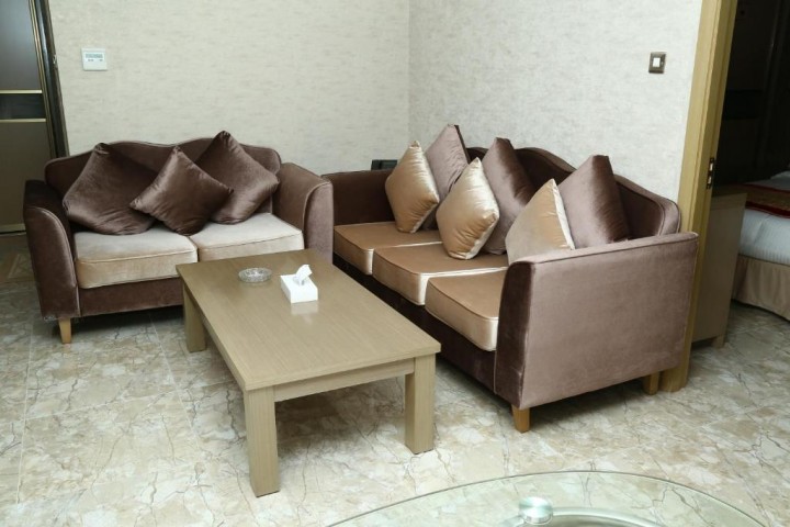 Standard Room Near Baniyas Metro By Luxury Bookings 10 Luxury Bookings
