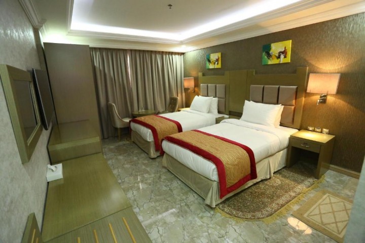 Standard Room Near Baniyas Metro By Luxury Bookings 13 Luxury Bookings