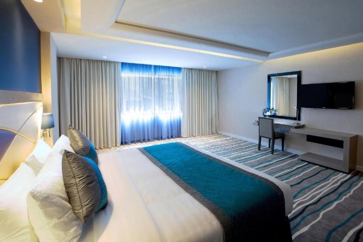 Junior Suite Near Al Rigga Metro By Luxury Bookings 1 Luxury Bookings