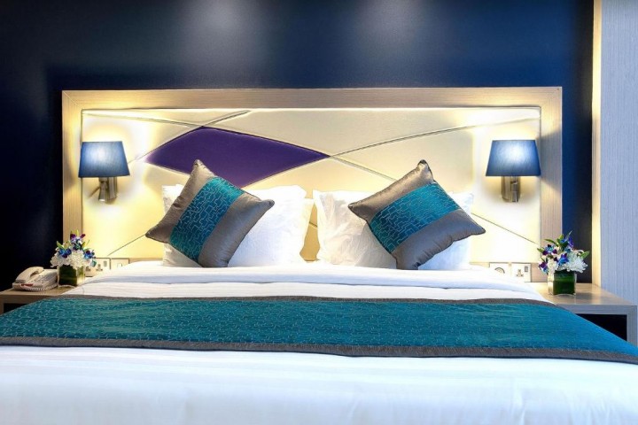 Junior Suite Near Al Rigga Metro By Luxury Bookings 8 Luxury Bookings