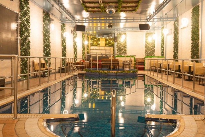 Superior Room Near Go Fresh Supermarket By Luxury Bookings 16 Luxury Bookings