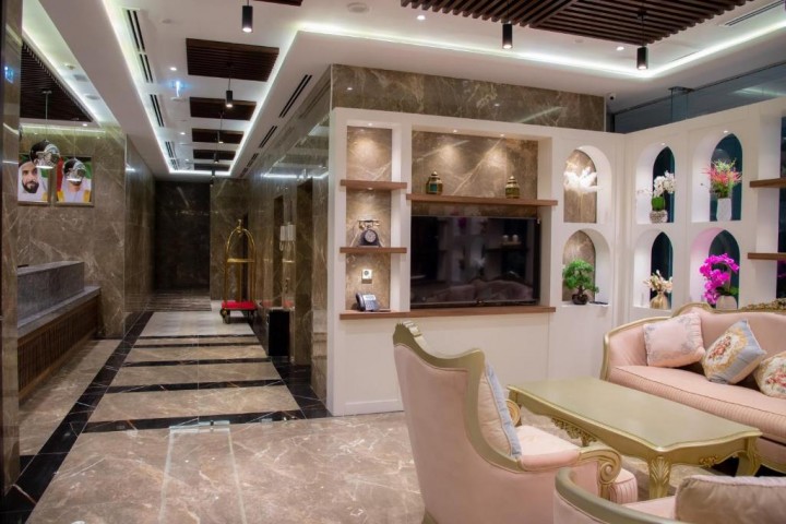 Superior Room Near Pak Darbar Restaurant By Luxury Bookings 7 Luxury Bookings