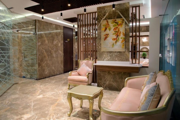 Superior Room Near Pak Darbar Restaurant By Luxury Bookings 8 Luxury Bookings