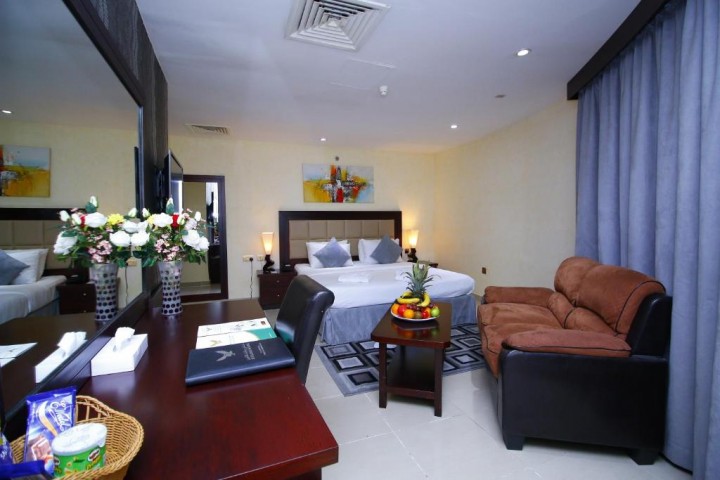 Junior Suite Near Salah Al Din Metro By Luxury Bookings 6 Luxury Bookings