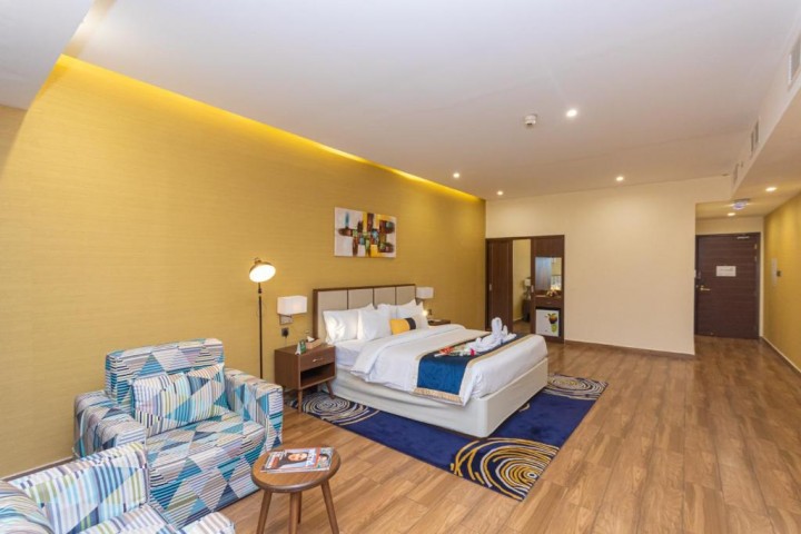 Deluxe Room Near New Westzone Market By Luxury Bookings 15 Luxury Bookings