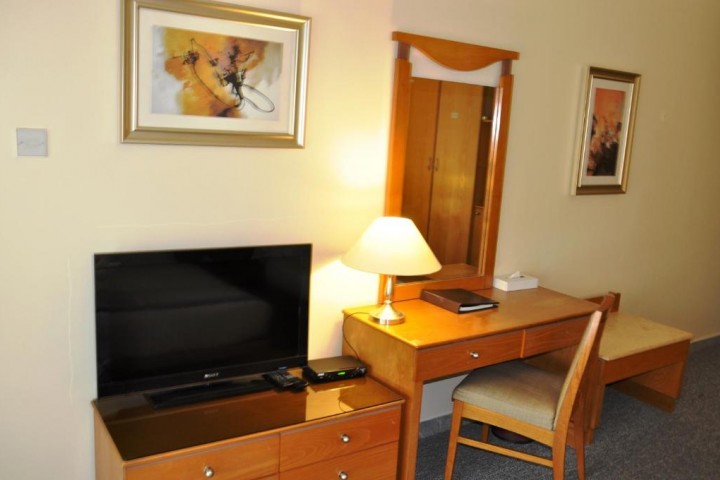 Standard Room Near Safeer Market By Luxury Bookings 7 Luxury Bookings