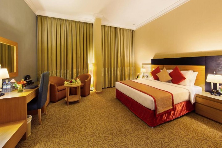 Deluxe Room Near New Jashan Mall By Luxury Bookings 14 Luxury Bookings