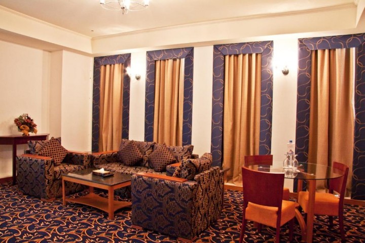Standard Double Room Near Internet Metro By Luxury Bookings 6 Luxury Bookings