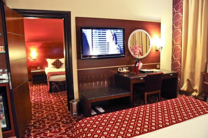 Standard Double Room Near Internet Metro By Luxury Bookings 7 Luxury Bookings