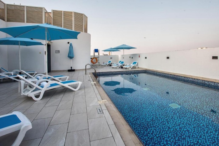 Standard Room Near Lulu Centre Deira By Luxury Bookings AC 17 Luxury Bookings