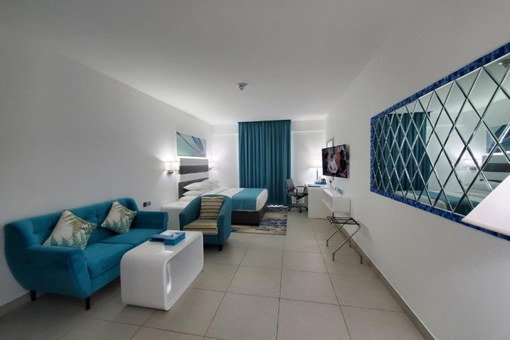 Standard Room Near Lulu Centre Deira By Luxury Bookings AC 19 Luxury Bookings