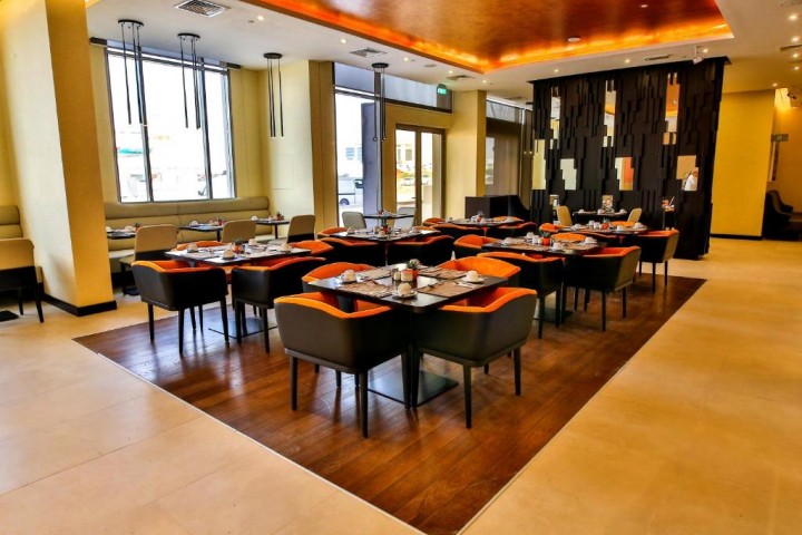 Deluxe Room Near Fili Cafe Jvt By Luxury Bookings 15 Luxury Bookings