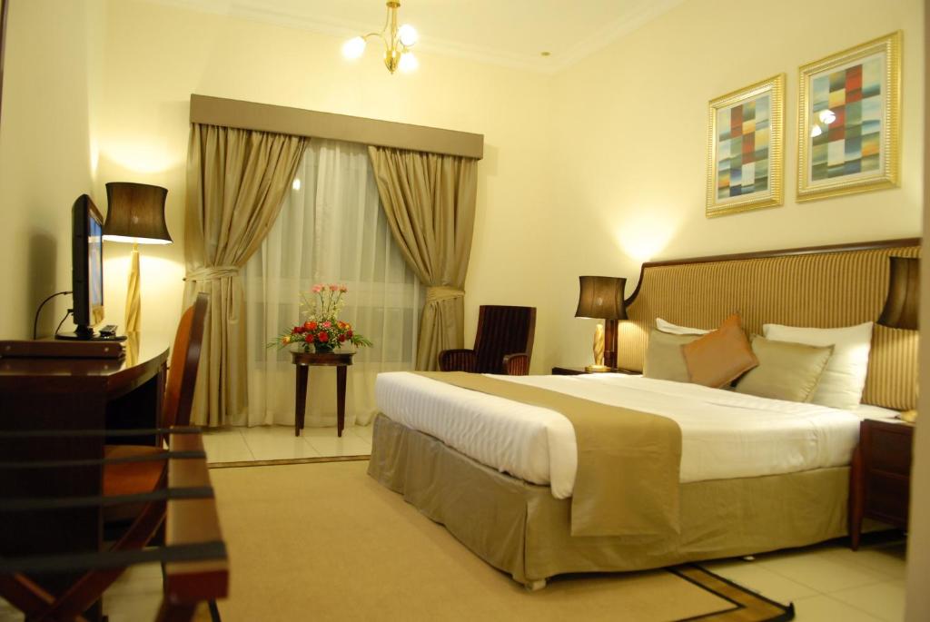 Studio Apartment Near Mamzar Centre Mall By Luxury Bookings Luxury Bookings