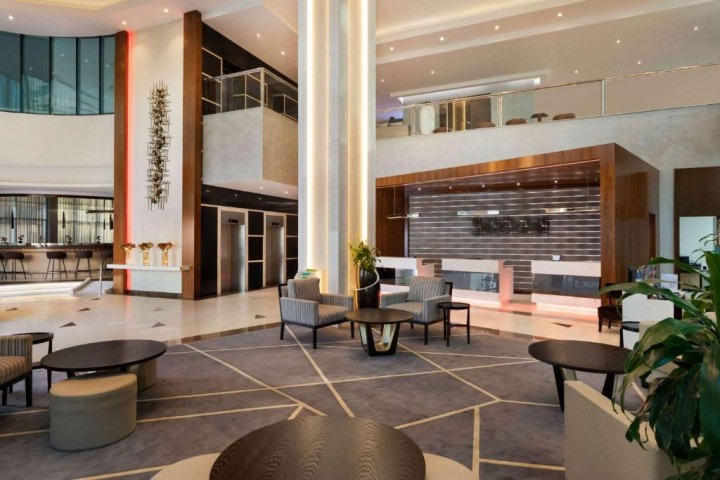 Queen Suite Near Copper kettle Restaurant By Luxury Bookings 13 Luxury Bookings