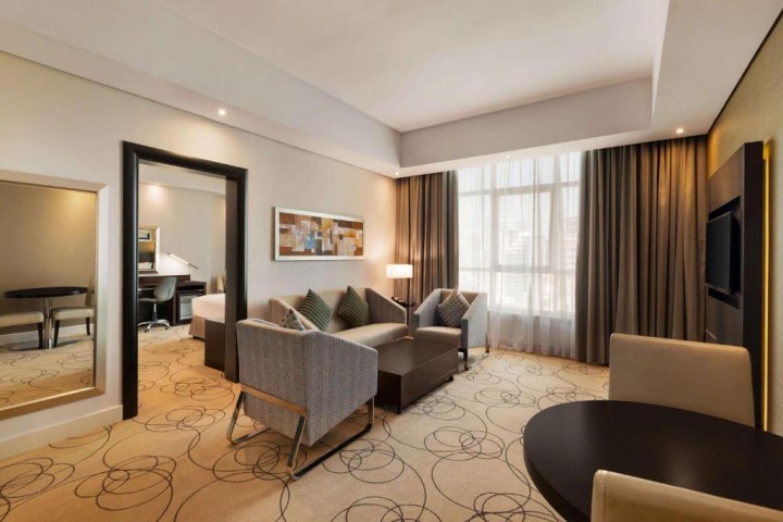 Queen Suite Near Copper kettle Restaurant By Luxury Bookings 20 Luxury Bookings