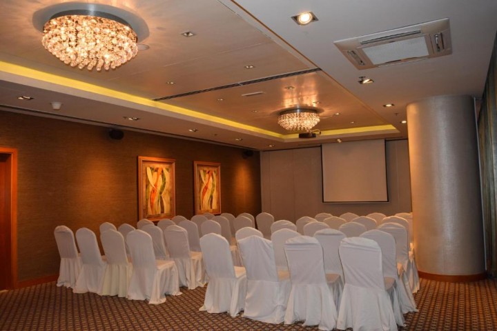 Executive Suite Near Grand Barsha Mall By Luxury Bookings 19 Luxury Bookings
