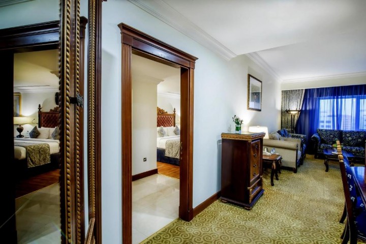 Premium One Bedroom Suite Near Dockland By Luxury Bookings 3 Luxury Bookings