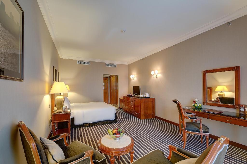 Superior Room Near Meena Bazar By Luxury Bookings Luxury Bookings