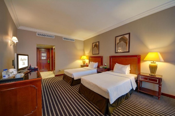 Superior Room Near Meena Bazar By Luxury Bookings 5 Luxury Bookings