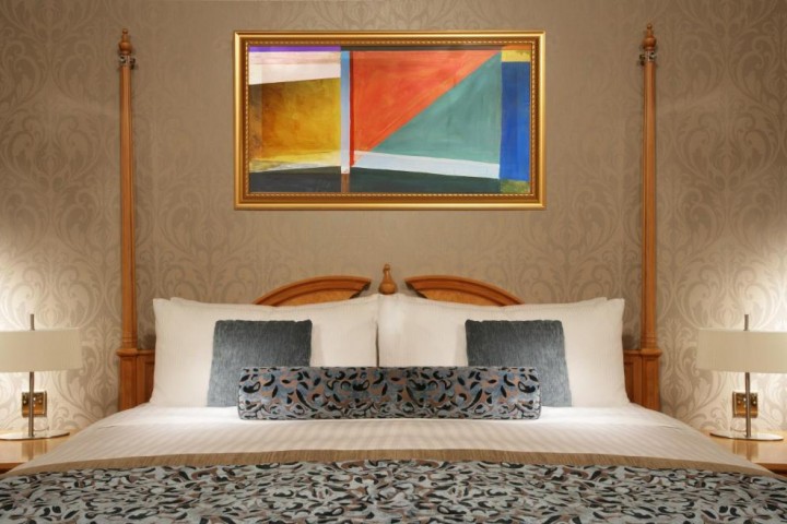 Suite Room Near Hanaa Center By Luxury Bookings 4 Luxury Bookings