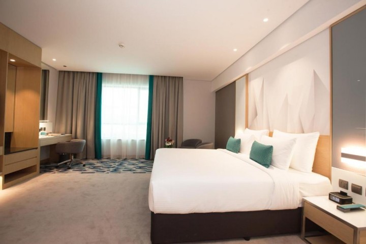 Executive Suite Near United Broadcast By Luxury Bookings 3 Luxury Bookings