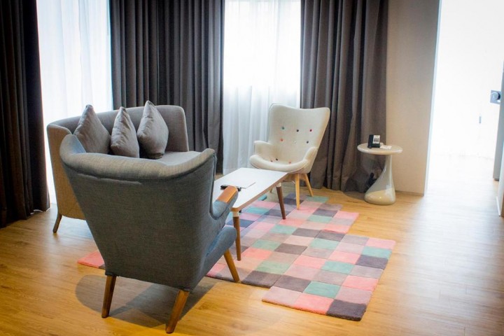 Suite Room Near Persian Kebab By Luxury Bookings 3 Luxury Bookings