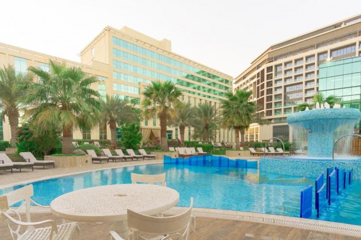 Standard Room Near Garhoud Football Club By Luxury Bookings 14 Luxury Bookings